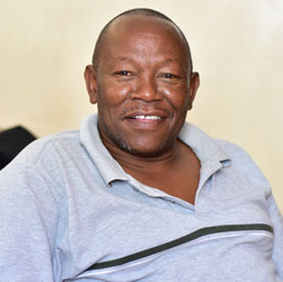 Allan Mwandawiro